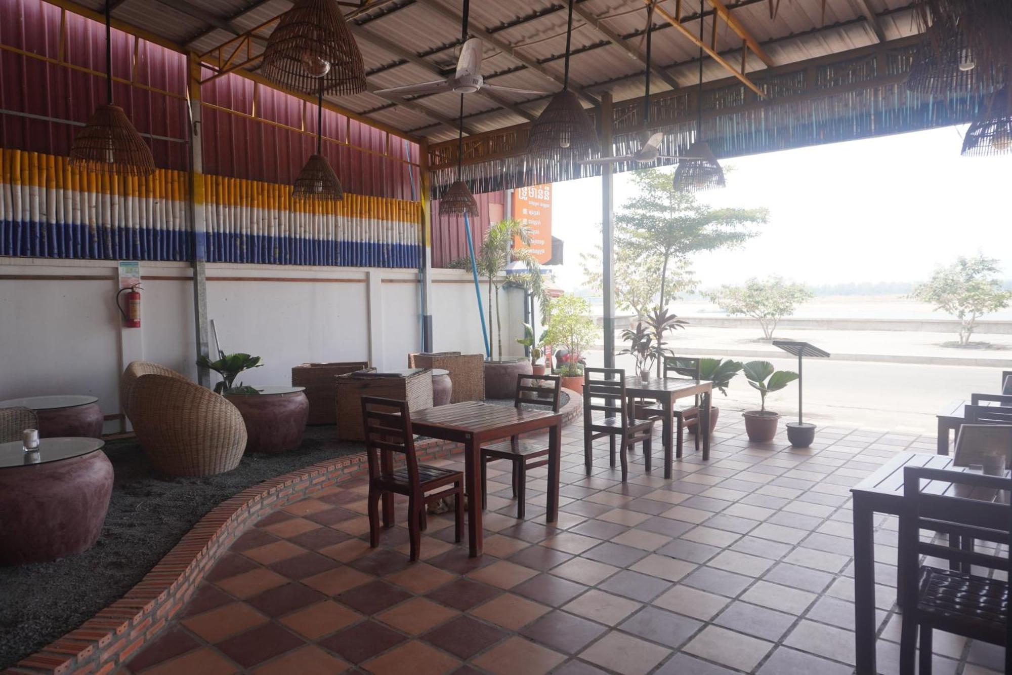 Le Tonle Hotel Kratie Exterior foto