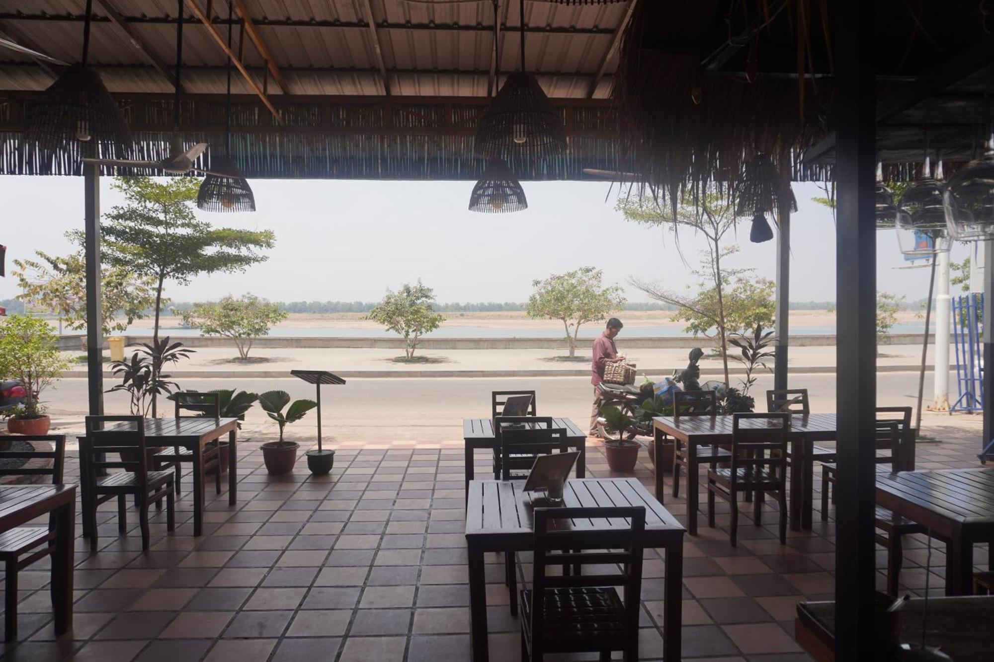 Le Tonle Hotel Kratie Exterior foto
