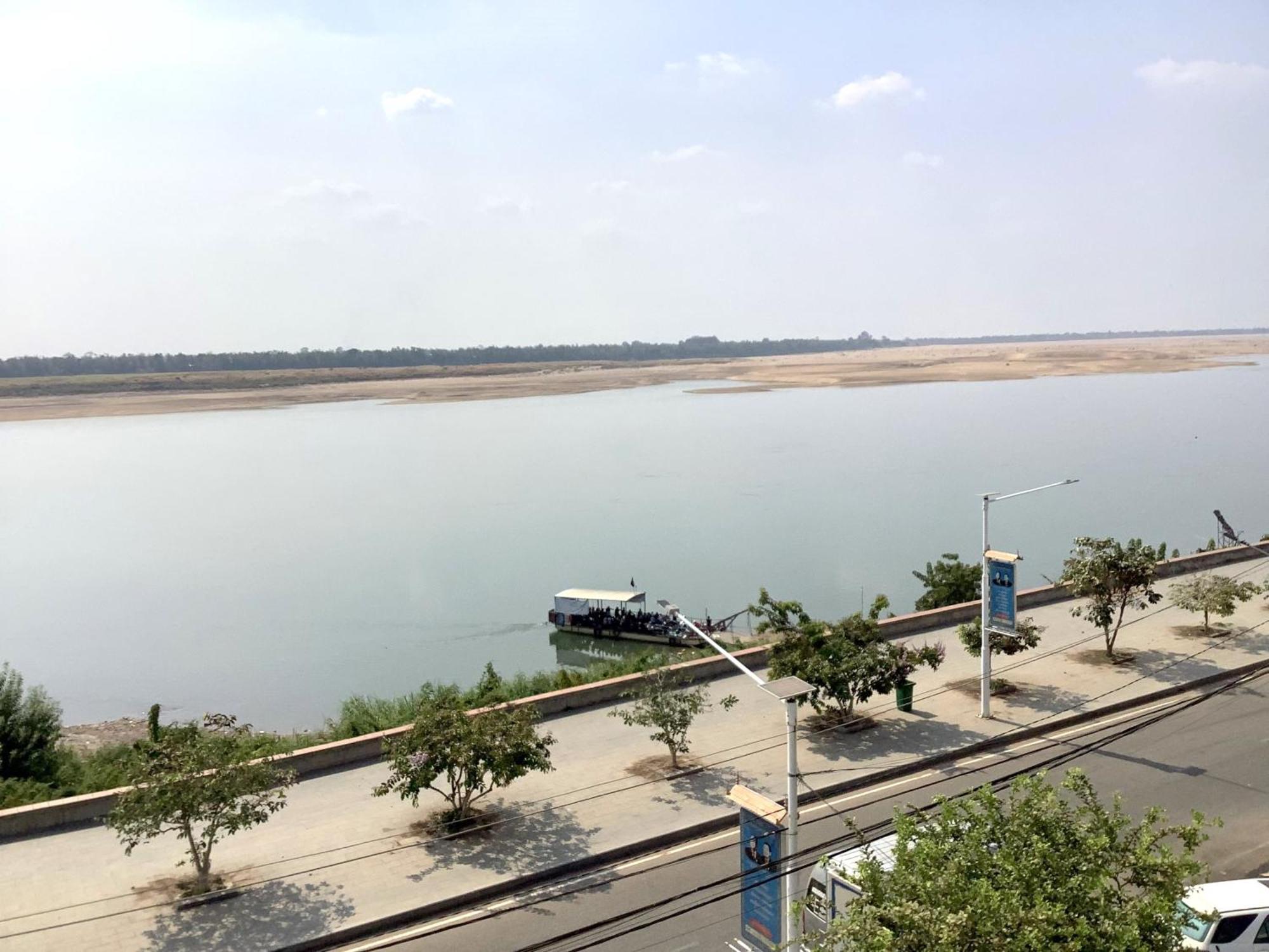 Le Tonle Hotel Kratie Exterior foto